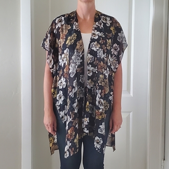 𝅺SOLE SOCIETY KIMONO - Picture 6 of 6